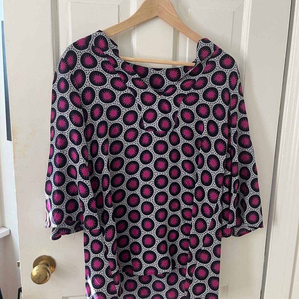 Lauren Gold 100% silk top